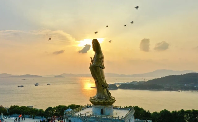 上海出發浙江普陀山2日遊（海天佛國普陀山+中國佛教名山+沉浸體驗佛教文化+南海觀音銅像+漫步海島+遊玩沙灘+鬆弛心靈之旅+祈福聖地）